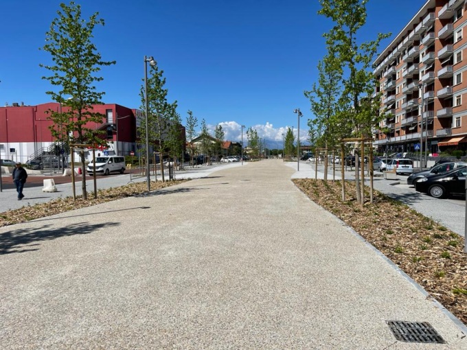 La nuova piazza di via Lanzo in ricordo dell’ex sindaco Barrea