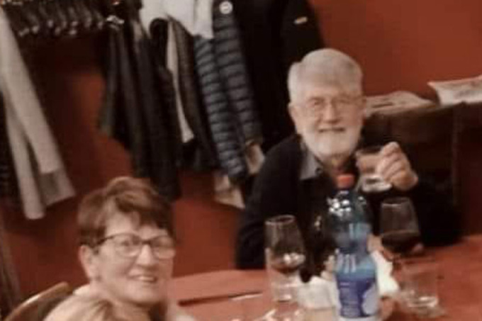 Marito e moglie muoiono a poche ore di distanza, indivisibili anche nella morte