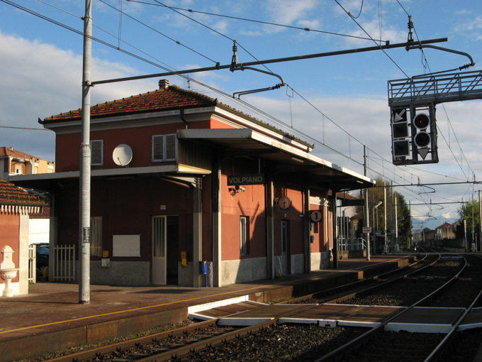 Volpiano tagliato in due dai lavori al passaggio al livello
