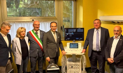 Ospedale di Lanzo, Cirio in visita promette 300mila euro per il potenziamento