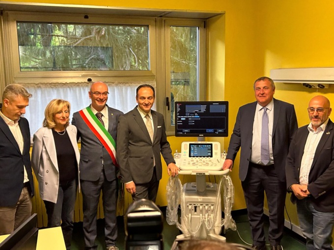 Ospedale di Lanzo, Cirio in visita promette 300mila euro per il potenziamento