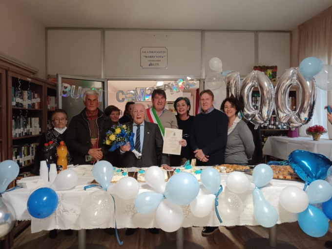 I 100 anni di Francesco,  il vice presidente dell’Anpi festeggiato alla Casa dei Pini