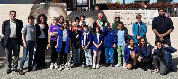 Un murale con i volti dei giudici Falcone e Borsellino