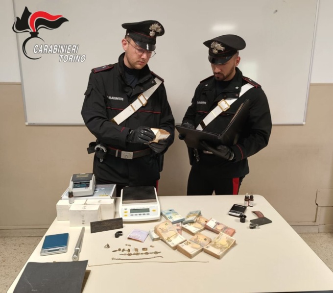 I carabinieri di Ivrea arrestano sei persone per ricettazione