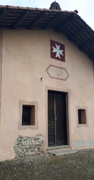 Vandali alla chiesa dei Templari a San Giusto