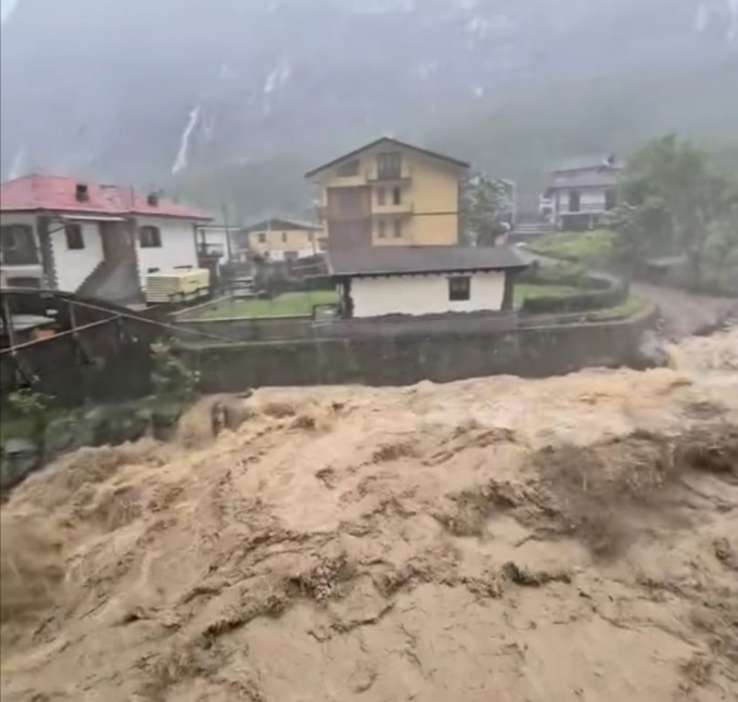 Maltempo in Canavese, frane e inondazioni nelle valli. Ceresole e Noasca isolate
