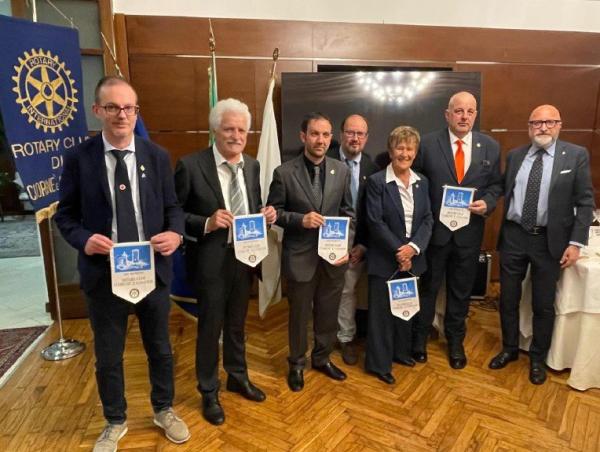 Il Rotary ha donato 8 mila euro a 5 comitati locali di Croce Rossa
