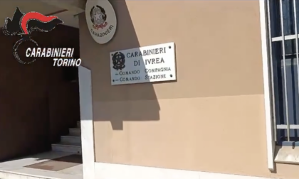 Rapina alla farmacia di corso Nigra a Ivrea: uomo armato di coltello fugge con 100 euro