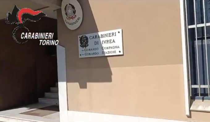 Rapina alla farmacia di corso Nigra a Ivrea: uomo armato di coltello fugge con 100 euro
