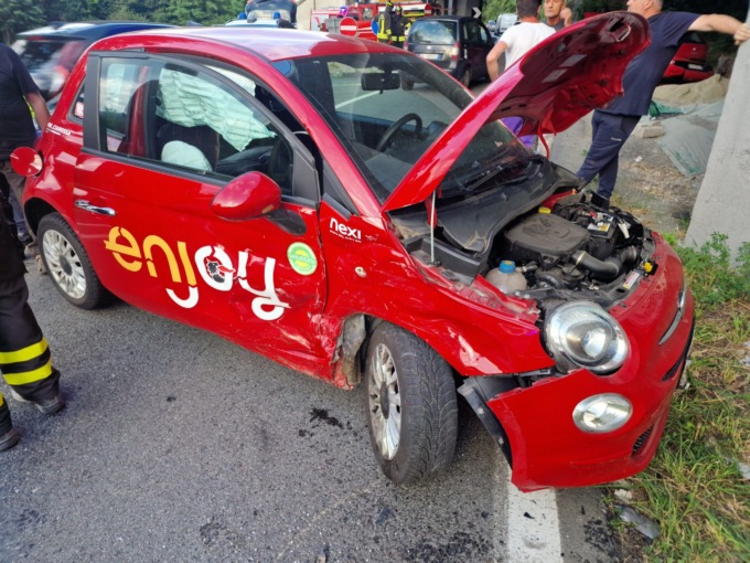 Incidente sotto la galleria Monte Basso: tre feriti