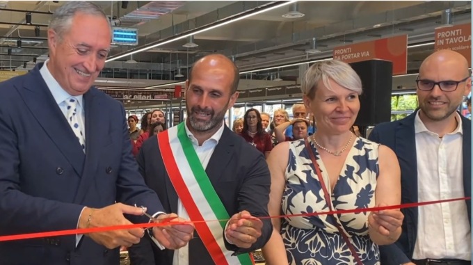 Inaugurazione Nova Coop a Ivrea