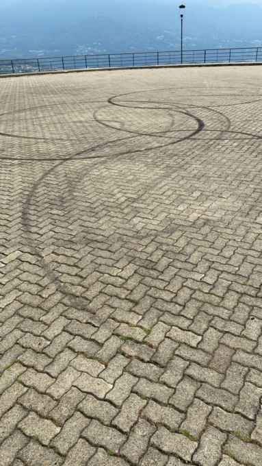 Atti di vandalismo al Santuario di Belmonte: attesa per la visita del Vescovo di Torino