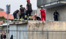 Cade dal balcone di casa, uomo trasportato d'urgenza al Cto