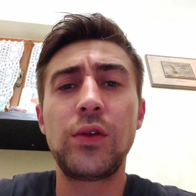 Giovane muore durante la discesa dal Mombarone