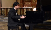 Il pianista del buio protagonista con la sua musica a Pont