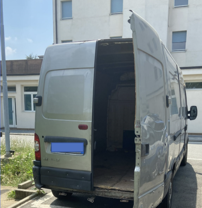 Arrestati due pluripregiudicati sull’autostrada A5: scoperto tir rubato carico di refurtiva