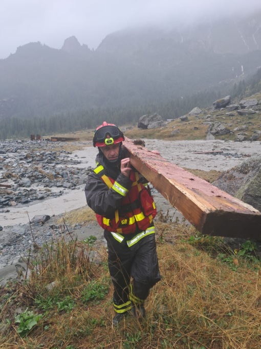 Pastori intrappolati nella baita dal maltempo. Salvati dai Vigili del Fuoco Volontari di Lanzo