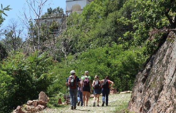Verso un «restyling» della via pedonale che sale a Belmonte