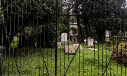 Il cimitero ebraico di Ivrea chiuso a chiave: «Obiettivo sensibile»