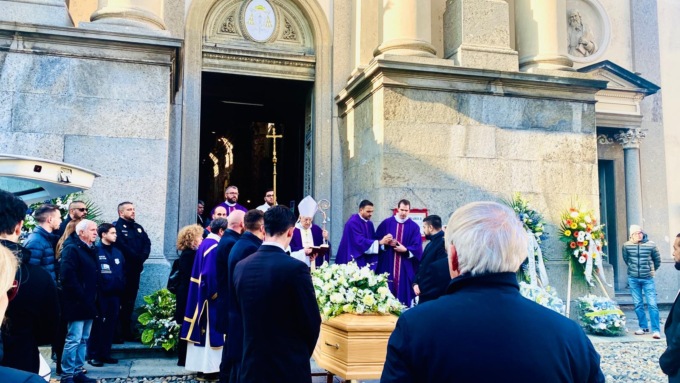 L’addio a Alex Barile, il giorno del dolore a Ivrea