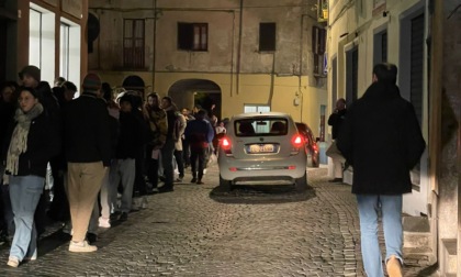 Storico Carnevale di Ivrea 2025, i Tuchini aprono le iscrizioni, Borghetto sotto assedio e lunghe polemiche