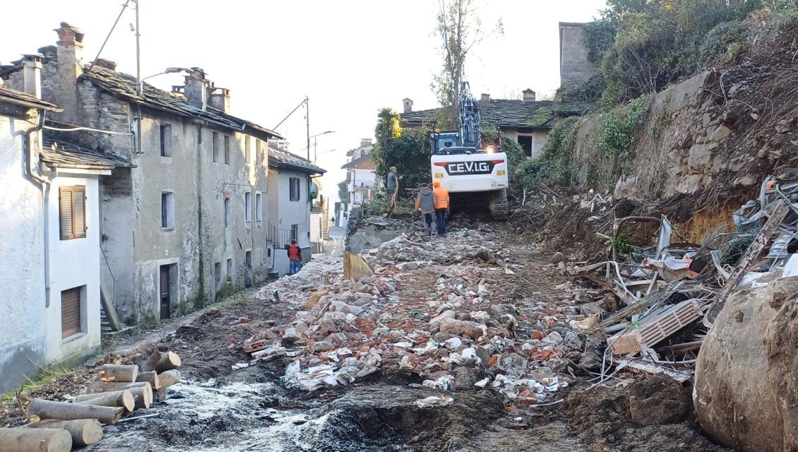 demolizione_costruzione_lungo_SP_47_località_Villanuova_Pont Canavese_11_2024_3