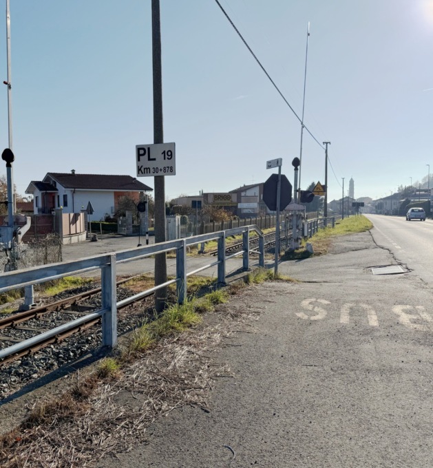 Valperga divisa sulla riattivazione della ferrovia Rivarolo-Pont: timori per traffico e passaggi a livello