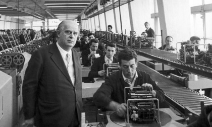 «Ti ricordi i bei tempi delle SS!?». La storia all'Olivetti durante l'Olocausto