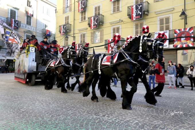 Penultima domenica: in mattinata fagiolate e presentazione dei 51 carri da getto