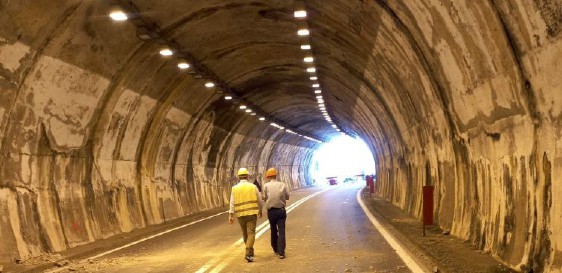 Monte Basso, la galleria riaprirà: aggiudicati i lavori