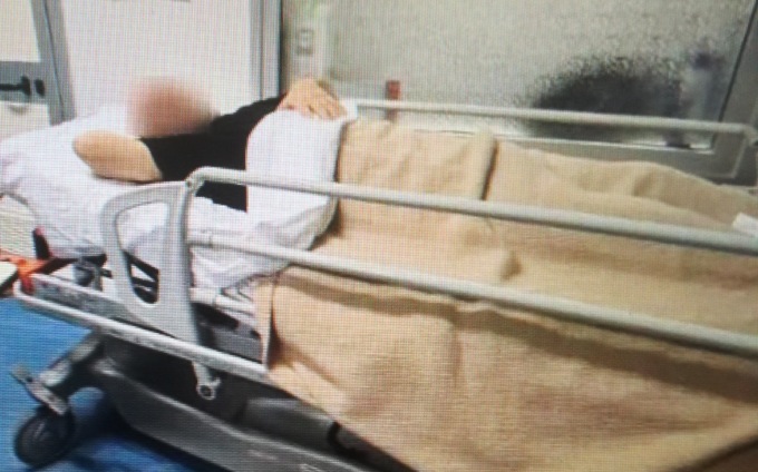 Ospedale di Ciriè: paziente per tre giorni su una barella per un cd smarrito