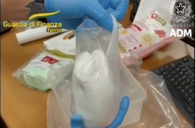 Maxi sequestro di cocaina a Caselle: bloccata partita da 3 milioni di euro