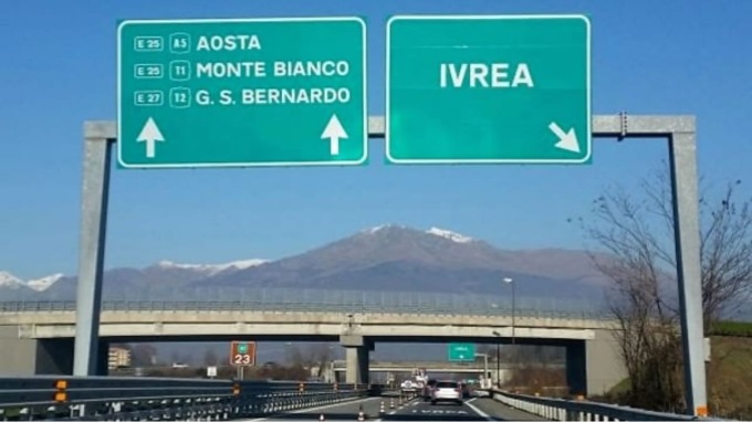 Autostrada A5 riaperta tra Ivrea e Quincinetto: si circola su una corsia per senso di marcia
