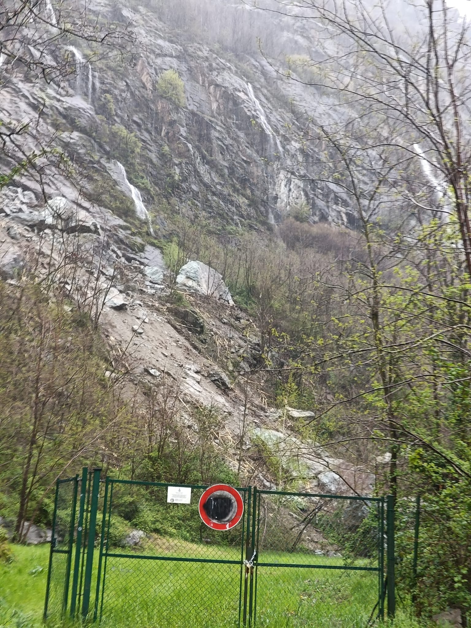 maltempo frana Pont 1