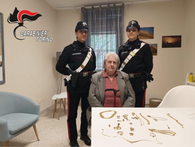 Carabinieri di Ivrea restituiscono oro e preziosi rubati a vittime di truffe e rapine