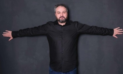 Massimo Pica in scena a Rivarolo per la Croce Rossa