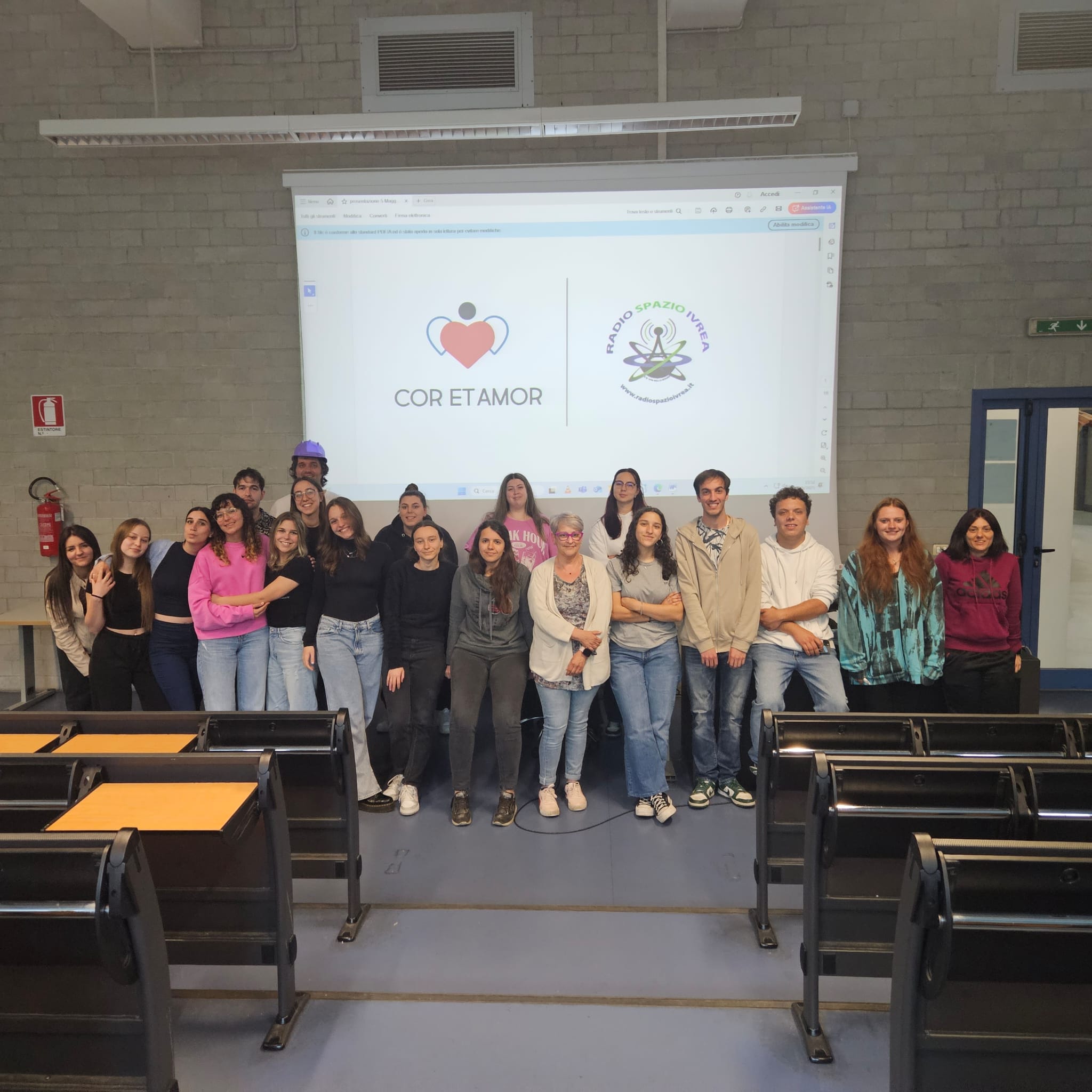 gli alunni del 2° anno infermieristica Ivrea gruppo B
