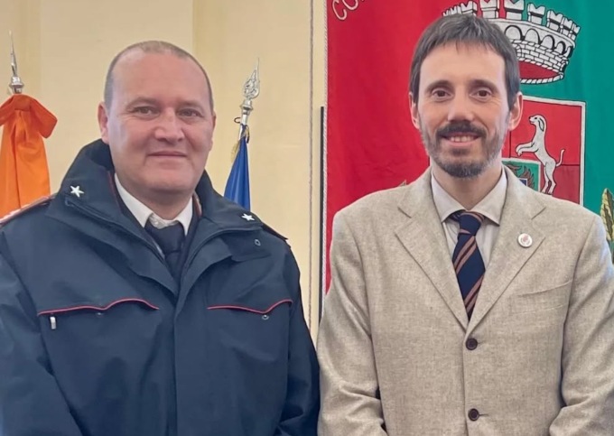 Giovani e vita notturna a San Benigno: ragazzini si sdraiano per gioco in mezzo alla strada