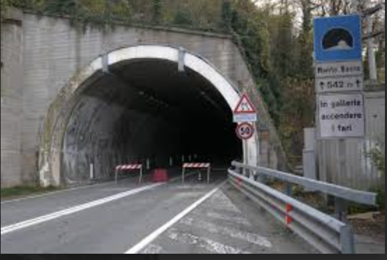 Riapre la galleria di Montebasso: il traffico torna, ma a luglio e in modalità cantiere