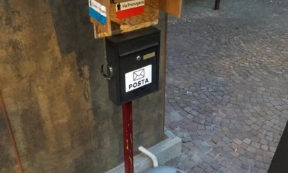 Vandali distruggono l’Info Point della Via Francigena a Ivrea
