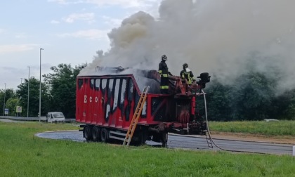 Rimorchio a fuoco, paura sulla 460