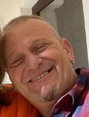 Incidente mortale a Ivrea, moto contro il guardrail: la vittima è Gianfranco Vogliano