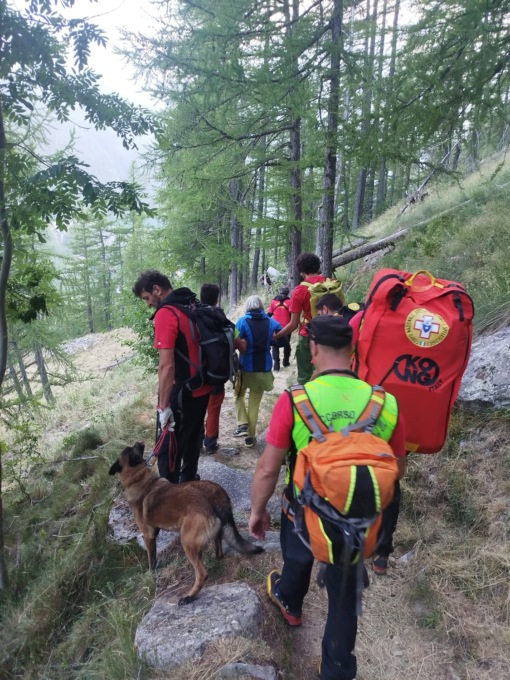 Donna si perde durante un’escursione: intervento del Soccorso Alpino