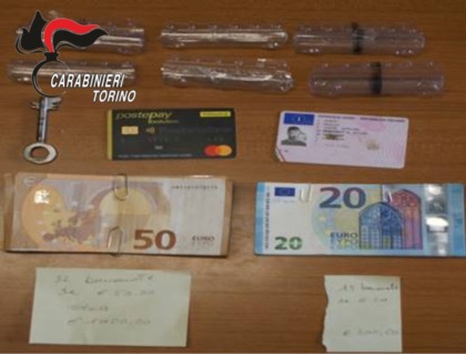 Finge rapina per coprire un ammanco: ex direttore delle Poste di Canischio indagato per peculato e frode