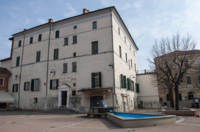 Nessun contributo: il palazzo Savoia-Carignano non è di competenza dell’Amministrazione comunale