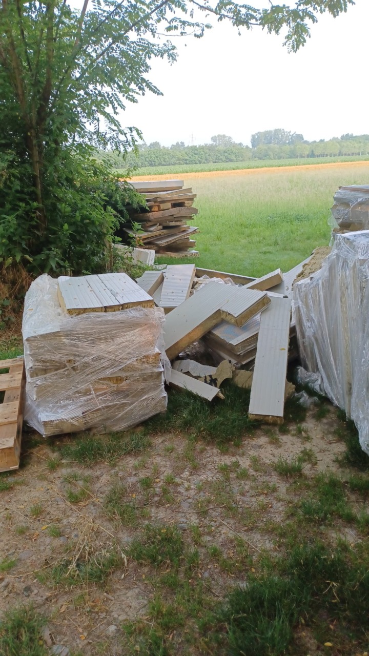 Abbandona rifiuti speciali nelle campagne: “beccato” dalla Polizia Locale