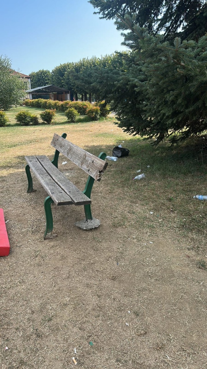 Inciviltà e vandalismo ad Agliè presso l’ex campo da calcio