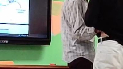«Ha visto abusare i suoi compagni di classe: adesso Ministero e scuola la risarciscano con 25 mila euro»
