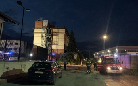 Eurhotel di Volpiano, l’incendio è stato doloso, cinque denunciati