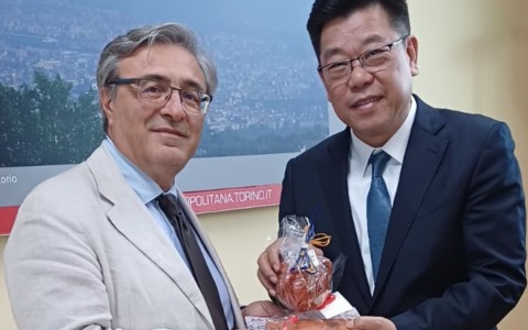 Castellamonte e Wenzhou rafforzano i legami: delegazione cinese in visita tra cultura, economia e innovazione